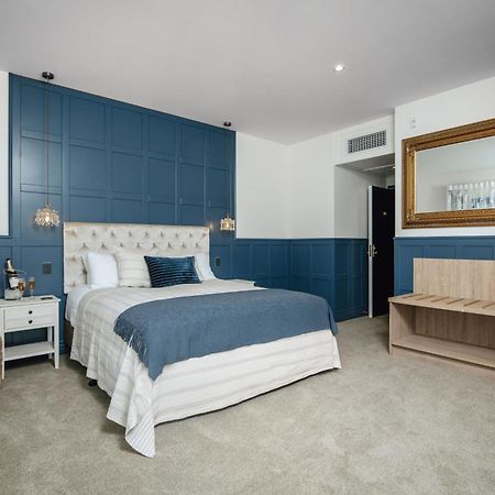 The Pier Hotel Kaikoura Exterior photo