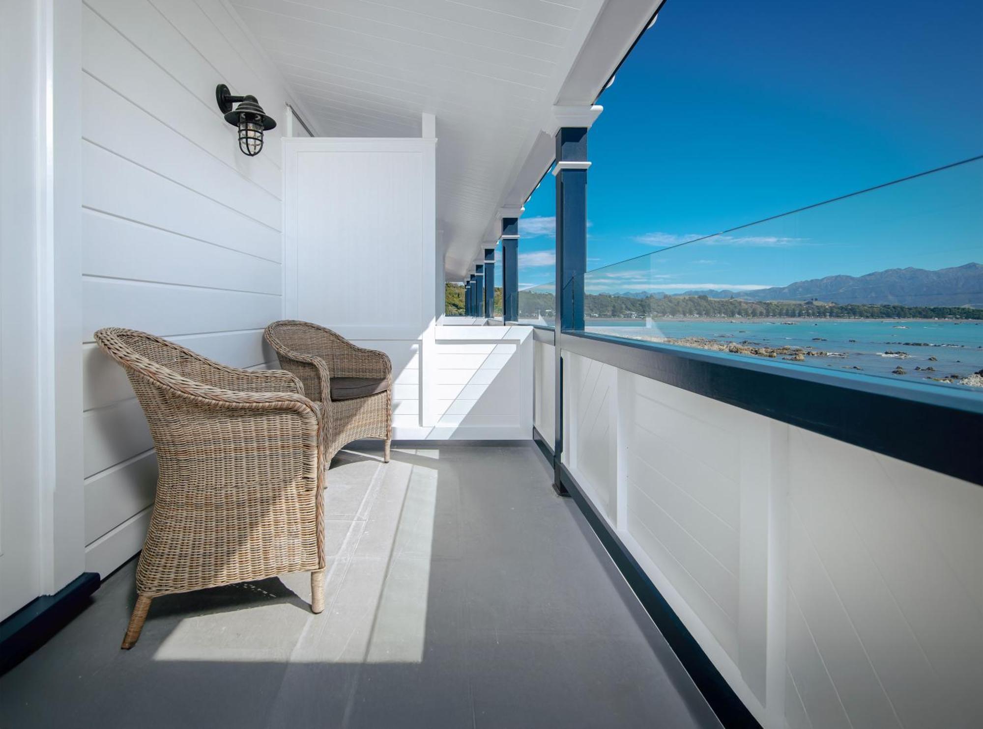 The Pier Hotel Kaikoura Exterior photo