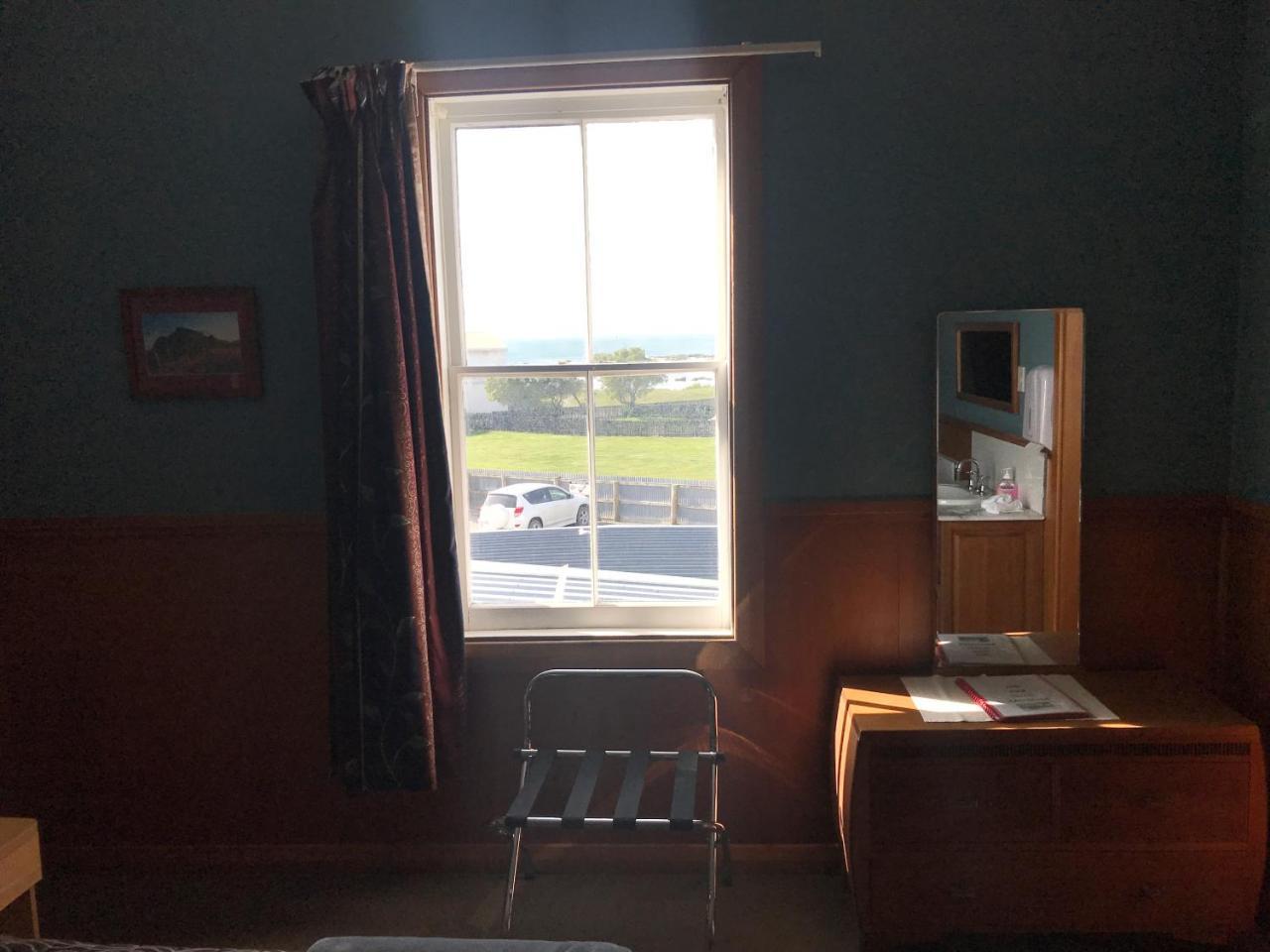 The Pier Hotel Kaikoura Exterior photo